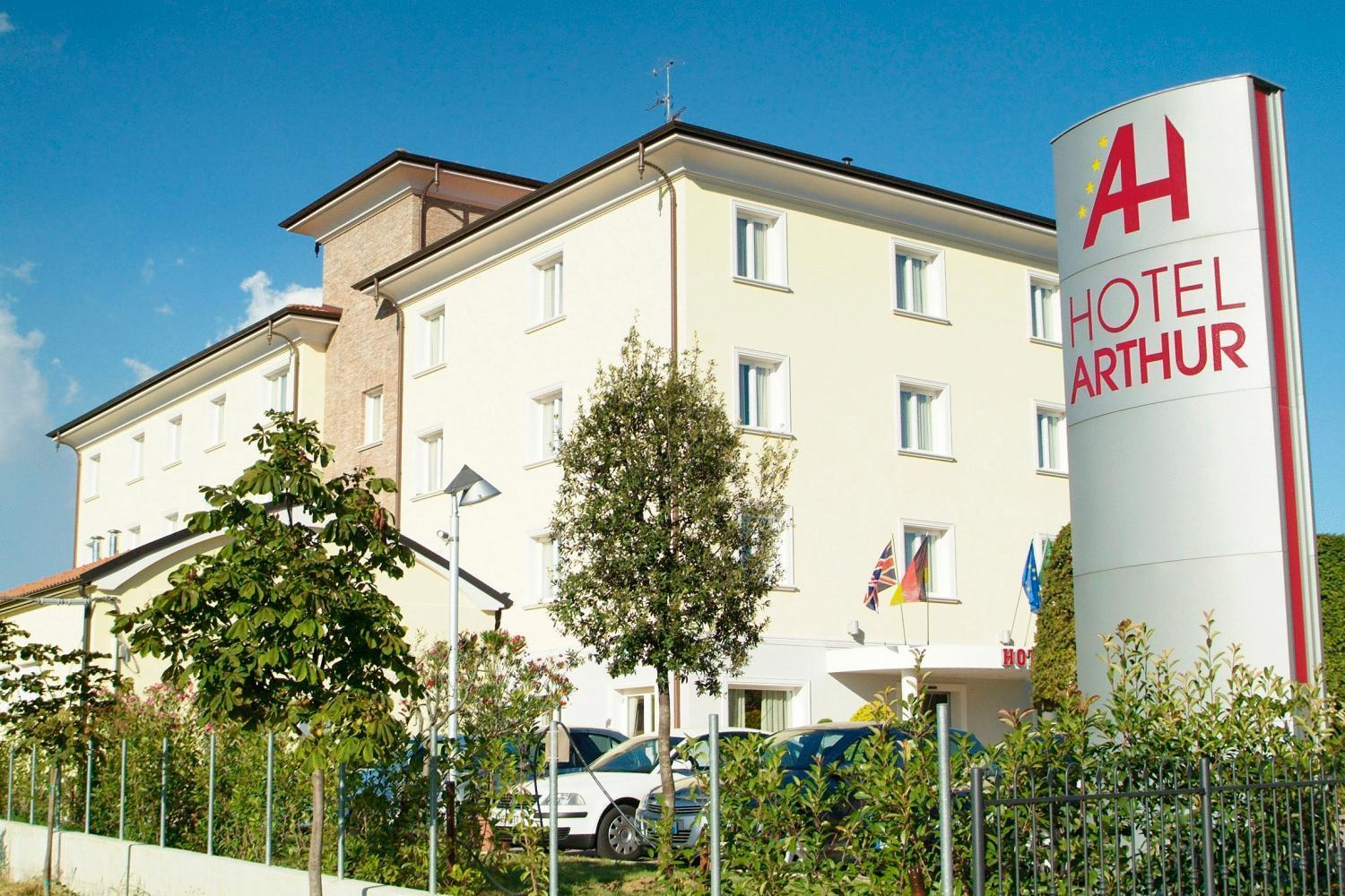 Hotel Arthur Solignano Nuovo Ngoại thất bức ảnh