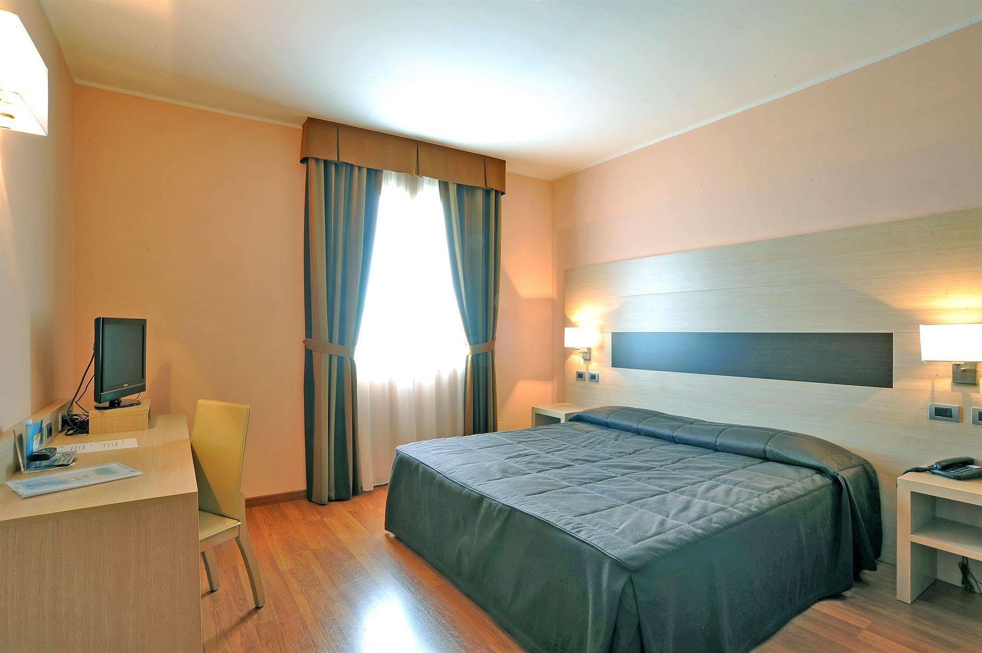 Hotel Arthur Solignano Nuovo Ngoại thất bức ảnh