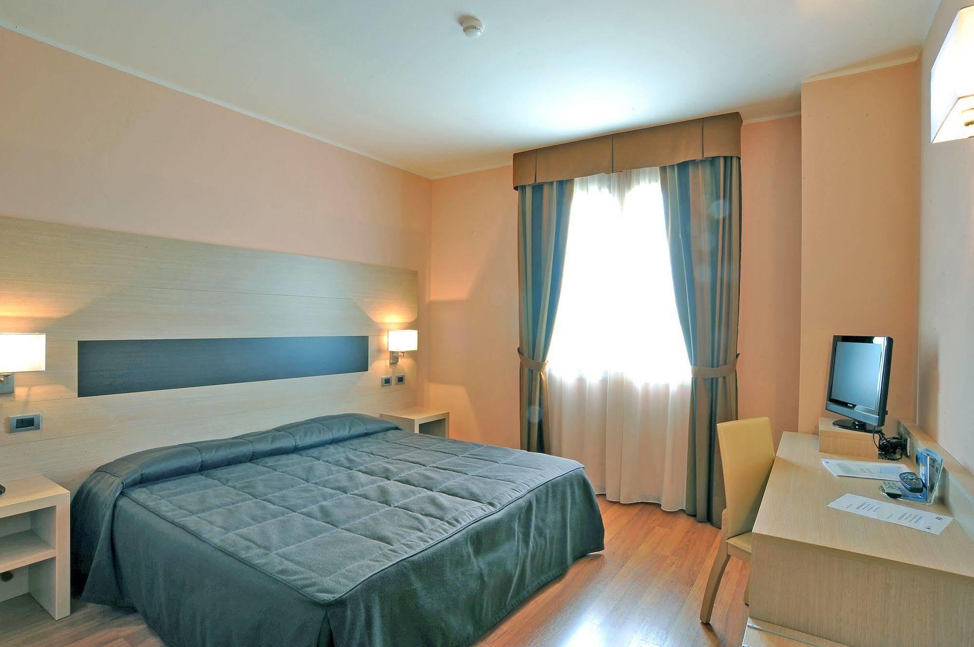 Hotel Arthur Solignano Nuovo Ngoại thất bức ảnh